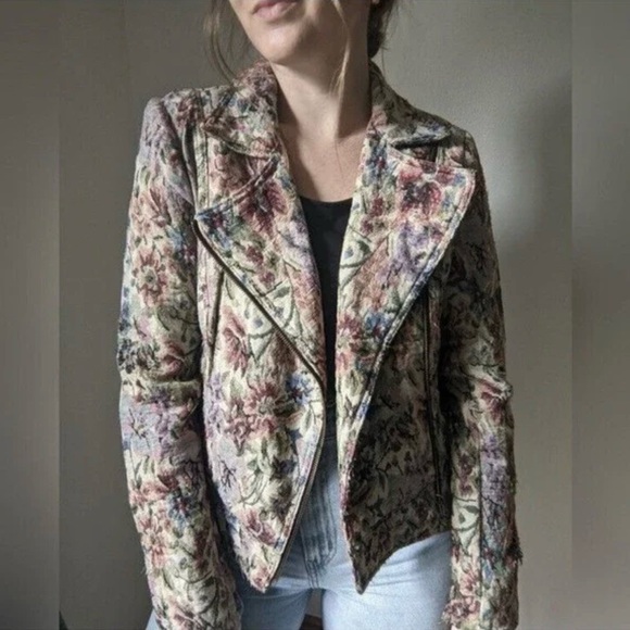 Free People Jackets & Blazers - Free People Floral Tapestry Moto Jacket Size 10 - Multicolor/Cream/Pink/Tan